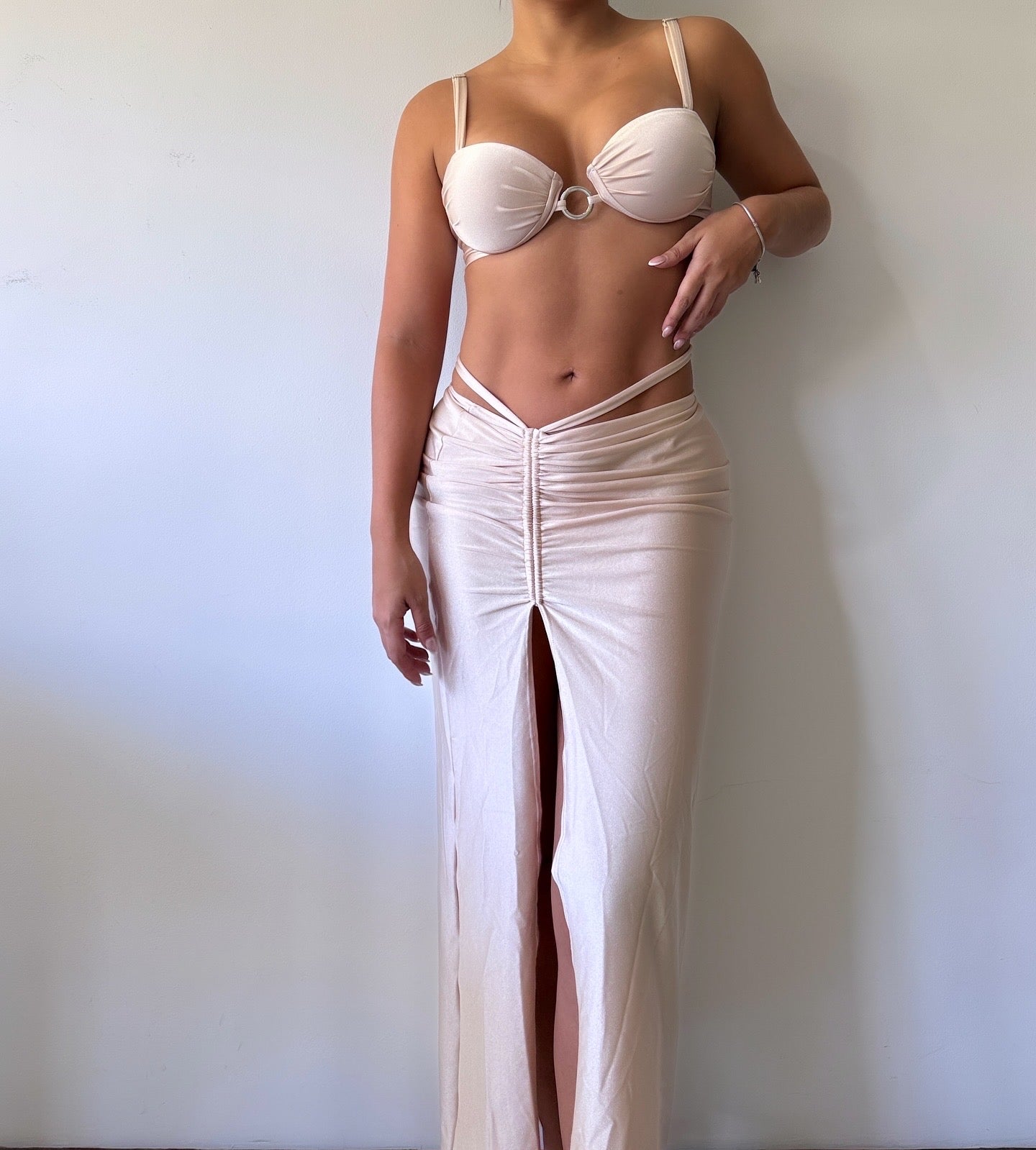 FALDA LARGA REF 01